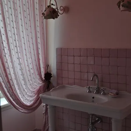 Rose E Cioccolato فندق مبيت وإفطار