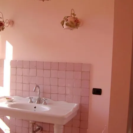 Rose E Cioccolato Bed & Breakfast 3*